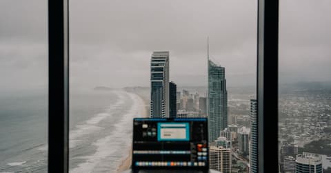 IT to Australia: Skilled Visas vs Employer Sponsorship (Real Options)